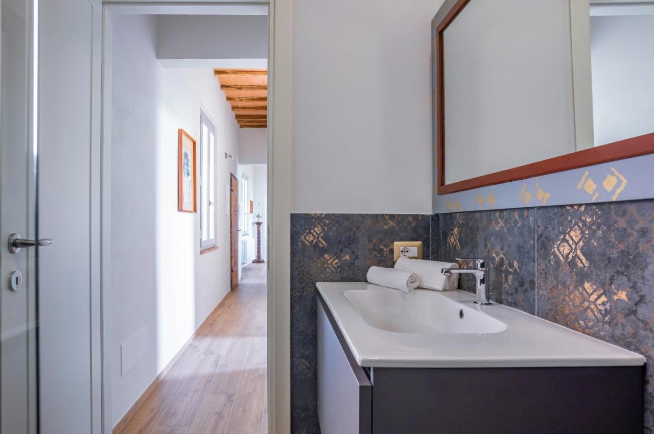 Porta Romana Elegant Apartments With Private Parking! เซียนา ภายนอก รูปภาพ