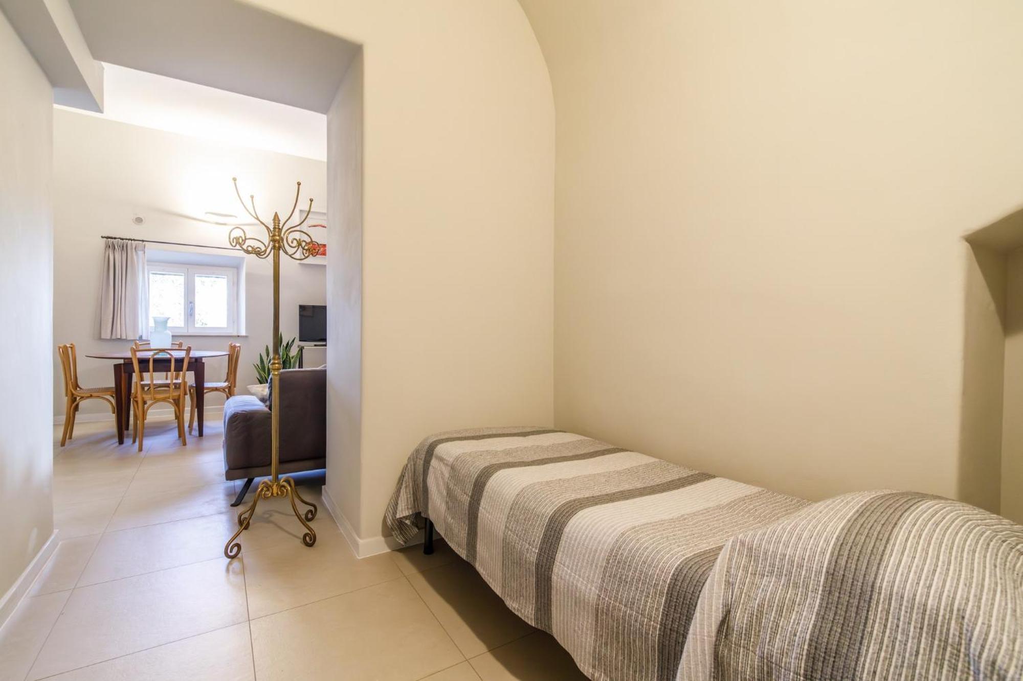 Porta Romana Elegant Apartments With Private Parking! เซียนา ภายนอก รูปภาพ