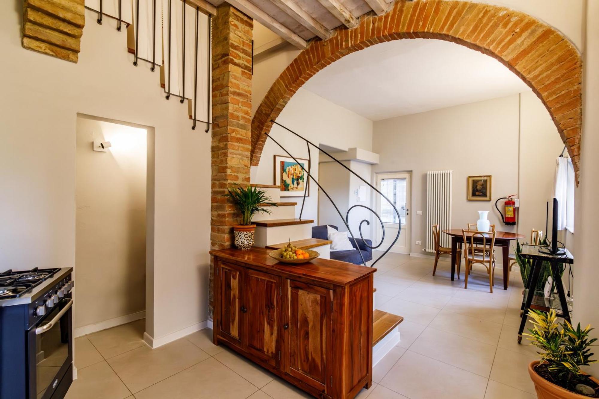Porta Romana Elegant Apartments With Private Parking! เซียนา ภายนอก รูปภาพ