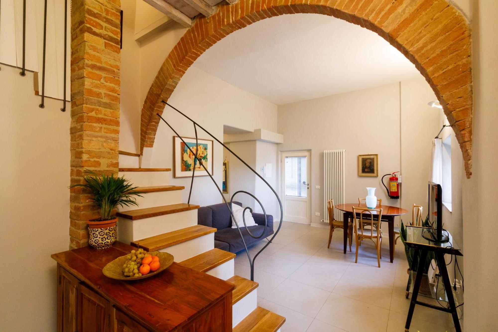 Porta Romana Elegant Apartments With Private Parking! เซียนา ภายนอก รูปภาพ