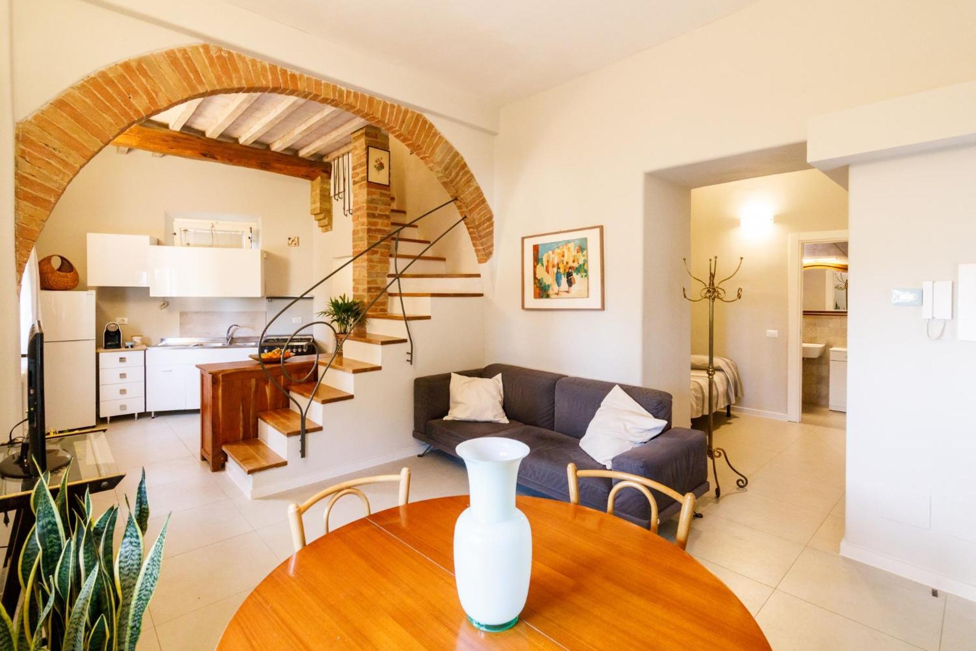 Porta Romana Elegant Apartments With Private Parking! เซียนา ภายนอก รูปภาพ